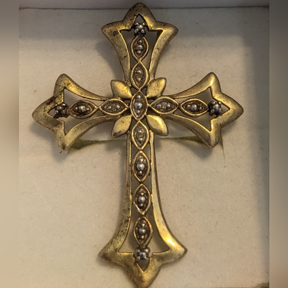 Gold Diamond Cross Pendant - Picture 8 of 9